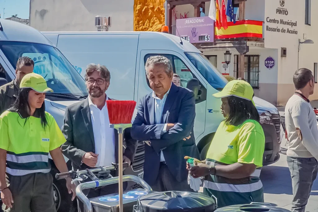 CARRO BARRENDERO ELÉCTRICO - CARCLEAN, PINTO